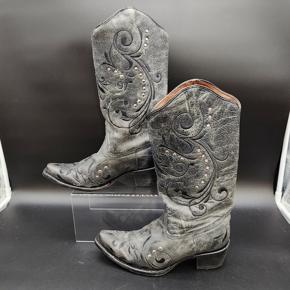 Circle G 9 Black Distressed Leather Filigree Studded Snip Toe Western Boot L5936